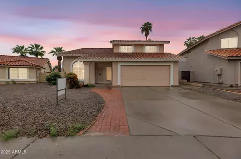 4216 E Amberwood Dr, Phoenix, AZ 85048