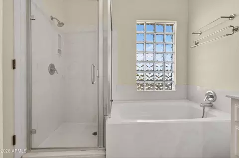Bath - 3150 E Astro St, Hereford, AZ 85615 photo 1 of 2