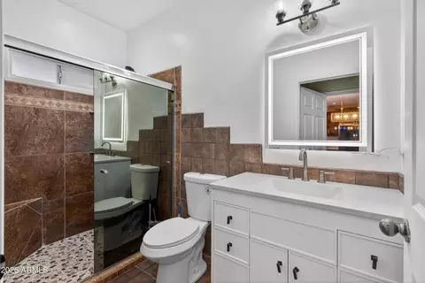 Bath - 4759 E Hereford Rd, Hereford, AZ 85615 photo 1 of 5
