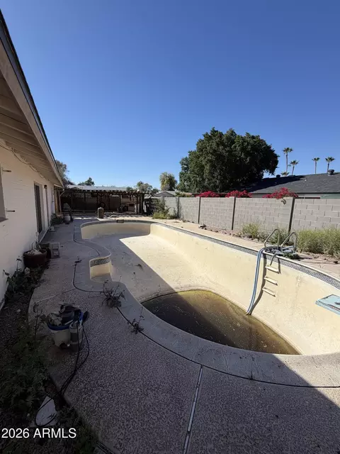 204 E Fleet Dr, Tempe, AZ 85283 photo 2
