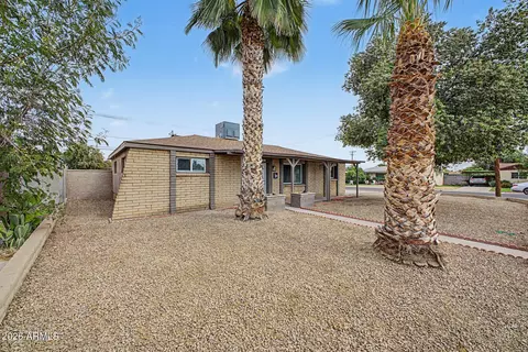 Exterior - 8221 N 29th Dr, Phoenix, AZ 85051 photo 2 of 7