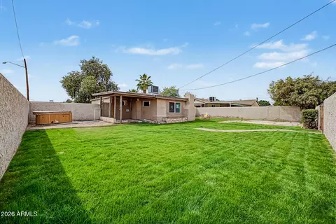 Exterior - 8221 N 29th Dr, Phoenix, AZ 85051 photo 5 of 7