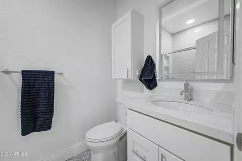 Bath - 2886 E Washington Ave, Gilbert, AZ 85234 photo 2 of 5