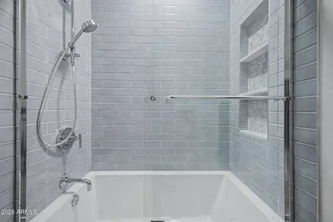 Bath - 2886 E Washington Ave, Gilbert, AZ 85234 photo 3 of 5