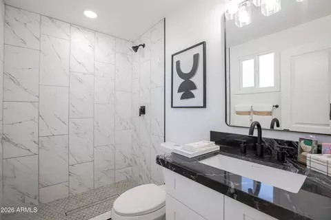 Bath - 3451 E Thunderbird Rd, Phoenix, AZ 85032 photo 1 of 2