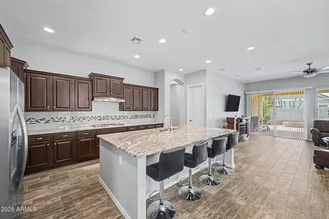 Kitchen - 4397 Evelyn St, Gilbert, AZ 85295 photo 2 of 2