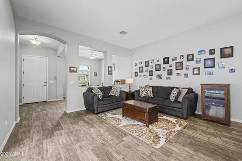 Entry Way - 4397 Evelyn St, Gilbert, AZ 85295 photo 2 of 4