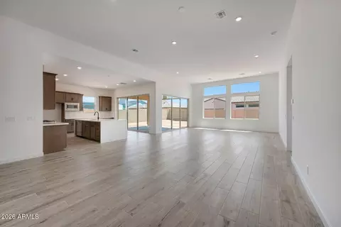 Living - 821 W J Waltz Way, Apache Junction, AZ 85120 photo 1 of 2