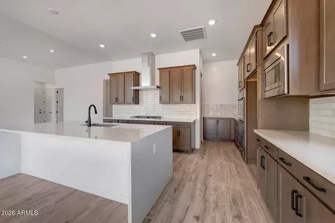 Kitchen - 821 W J Waltz Way, Apache Junction, AZ 85120 photo 3 of 5