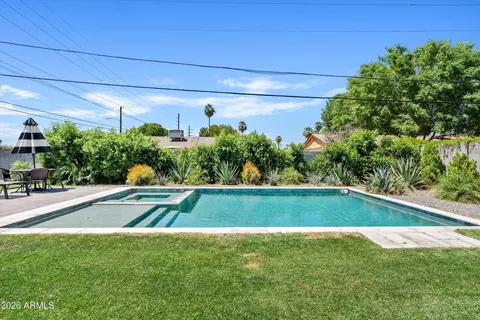 Exterior - 6706 N 12th Way, Phoenix, AZ 85014 photo 4 of 8