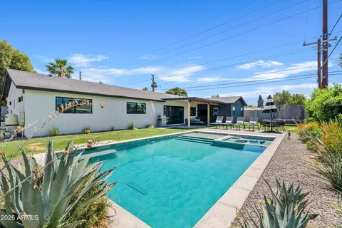 Exterior - 6706 N 12th Way, Phoenix, AZ 85014 photo 6 of 8