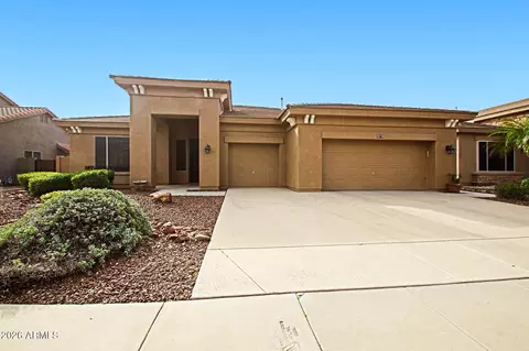 2011 W Spur Dr, Phoenix, AZ 85085