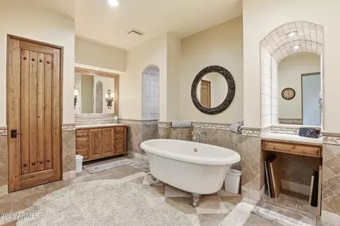 Bath - 2410 E Golden Aster Cir, Payson, AZ 85541 photo 3 of 8