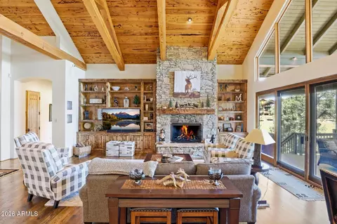 Living - 2410 E Golden Aster Cir, Payson, AZ 85541 photo 7 of 10