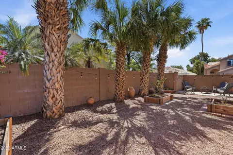 Exterior - 945 S Sailfish Dr, Gilbert, AZ 85233 photo 7 of 9