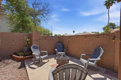 Exterior - 945 S Sailfish Dr, Gilbert, AZ 85233 photo 3 of 9