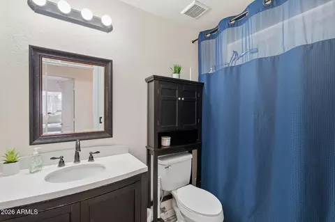 Bath - 945 S Sailfish Dr, Gilbert, AZ 85233 photo 1 of 2