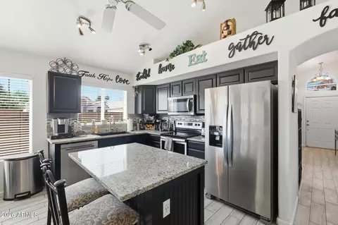 Kitchen - 945 S Sailfish Dr, Gilbert, AZ 85233 photo 2 of 6