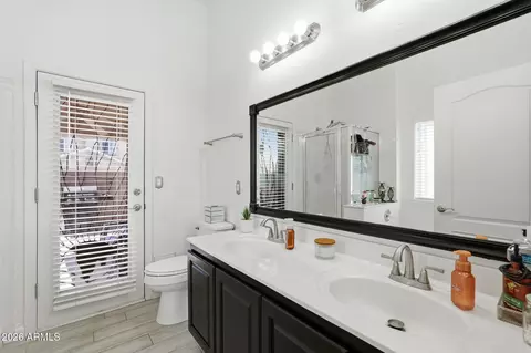Bath - 945 S Sailfish Dr, Gilbert, AZ 85233 photo 2 of 2