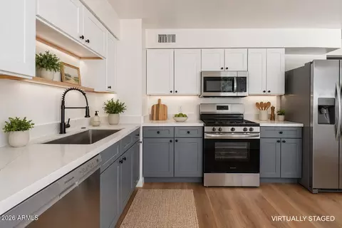 Kitchen - 3020 E Yale St, Phoenix, AZ 85008 photo 2 of 4