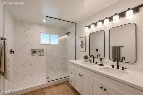 Bath - 3020 E Yale St, Phoenix, AZ 85008 photo 1 of 2