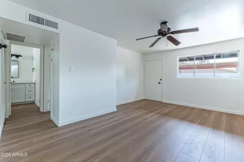 Living - 3020 E Yale St, Phoenix, AZ 85008 photo 2 of 3