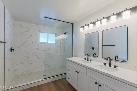 Bath - 3020 E Yale St, Phoenix, AZ 85008 photo 2 of 2