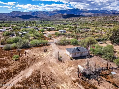 19755 E Palo Verde Ln, Black Canyon City, AZ 85324