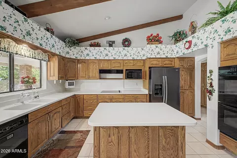 Kitchen - 3302 E Draper Cir, Mesa, AZ 85213 photo 2 of 3