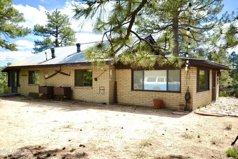 23277 S Demascus Rd, Crown King, AZ 86343