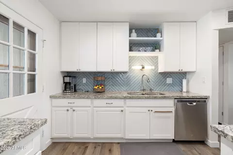 Kitchen - 133 E Pierce St, Tempe, AZ 85288 photo 1 of 7