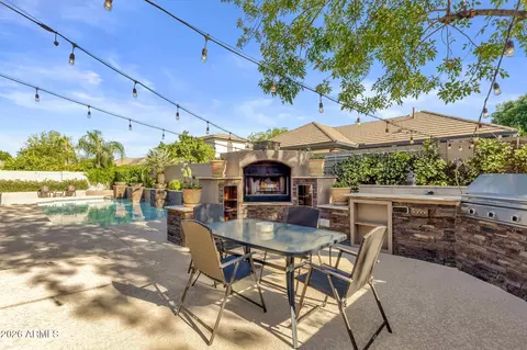 Exterior - 2927 E Washington Ave, Gilbert, AZ 85234 photo 9 of 14