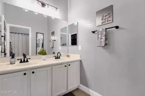Bath - 2927 E Washington Ave, Gilbert, AZ 85234 photo 1 of 5
