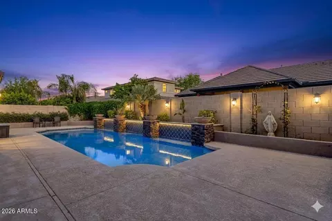 Exterior - 2927 E Washington Ave, Gilbert, AZ 85234 photo 11 of 14