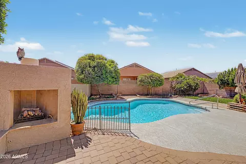 Exterior - 885 E Kyle Ct, Gilbert, AZ 85296 photo 8 of 8