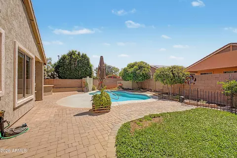 Exterior - 885 E Kyle Ct, Gilbert, AZ 85296 photo 6 of 8