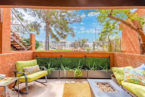 4704 E Paradise Village Pkwy N #101, Phoenix, AZ 85032