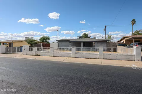 Exterior - 7616 W Mitchell Dr, Phoenix, AZ 85033 photo 1 of 12