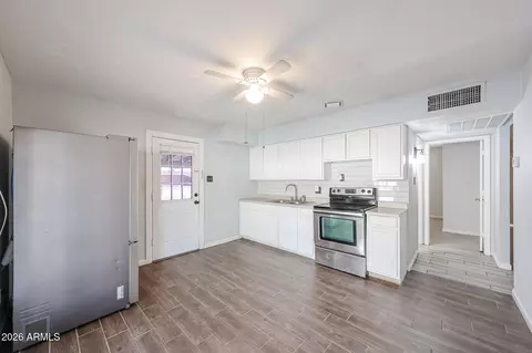 Kitchen - 7616 W Mitchell Dr, Phoenix, AZ 85033 photo 1 of 1