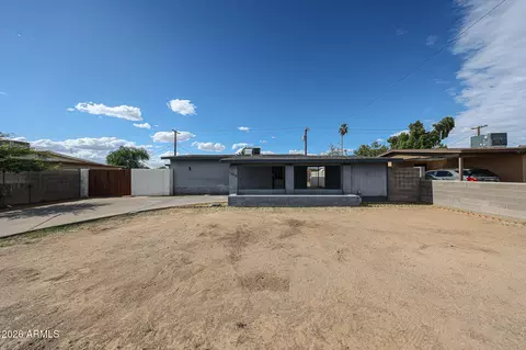 Exterior - 7616 W Mitchell Dr, Phoenix, AZ 85033 photo 5 of 12