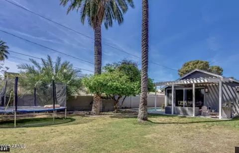 Exterior - 2645 E Glenrosa Ave, Phoenix, AZ 85016 photo 2 of 5