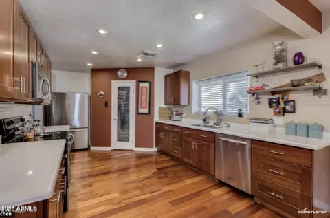 Kitchen - 2645 E Glenrosa Ave, Phoenix, AZ 85016 photo 1 of 2