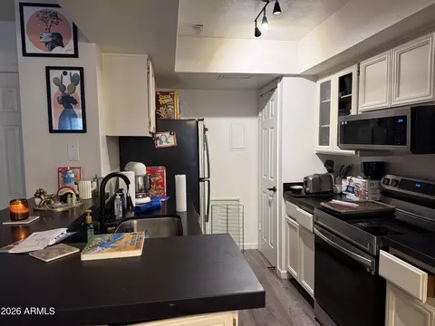 760 Eugie Ave, Phoenix, AZ 85022