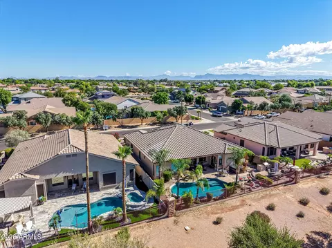 View/Area - 3915 E Meadowview Dr, Gilbert, AZ 85298 photo 18 of 24