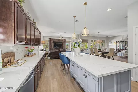 Kitchen - 3915 E Meadowview Dr, Gilbert, AZ 85298 photo 4 of 5
