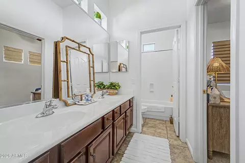 Bath - 3915 E Meadowview Dr, Gilbert, AZ 85298 photo 3 of 3