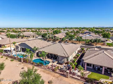 View/Area - 3915 E Meadowview Dr, Gilbert, AZ 85298 photo 19 of 24