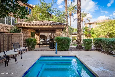 Exterior - 2450 E Roma Ave, Phoenix, AZ 85016 photo 5 of 9
