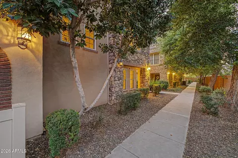 Exterior - 2450 E Roma Ave, Phoenix, AZ 85016 photo 9 of 9