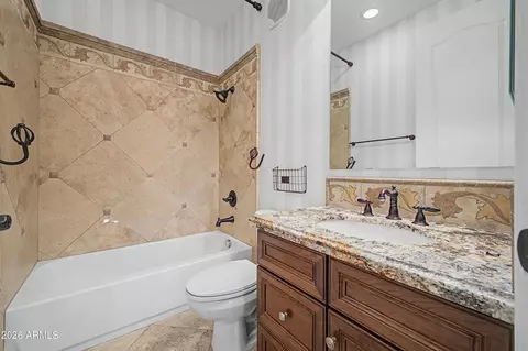 Bath - 2450 E Roma Ave, Phoenix, AZ 85016 photo 2 of 3
